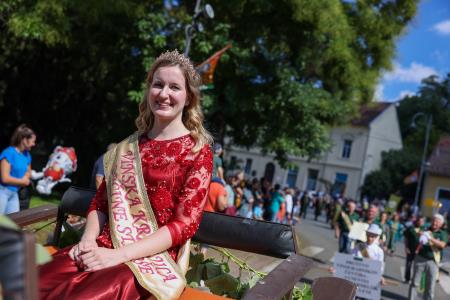 Anja Kelc_3.vinska kraljica občine Starše
